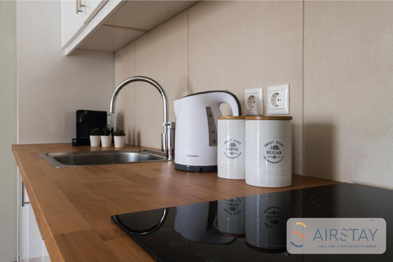 Anivia Apartments Airport By Airstay Spáta Eksteriør bilde